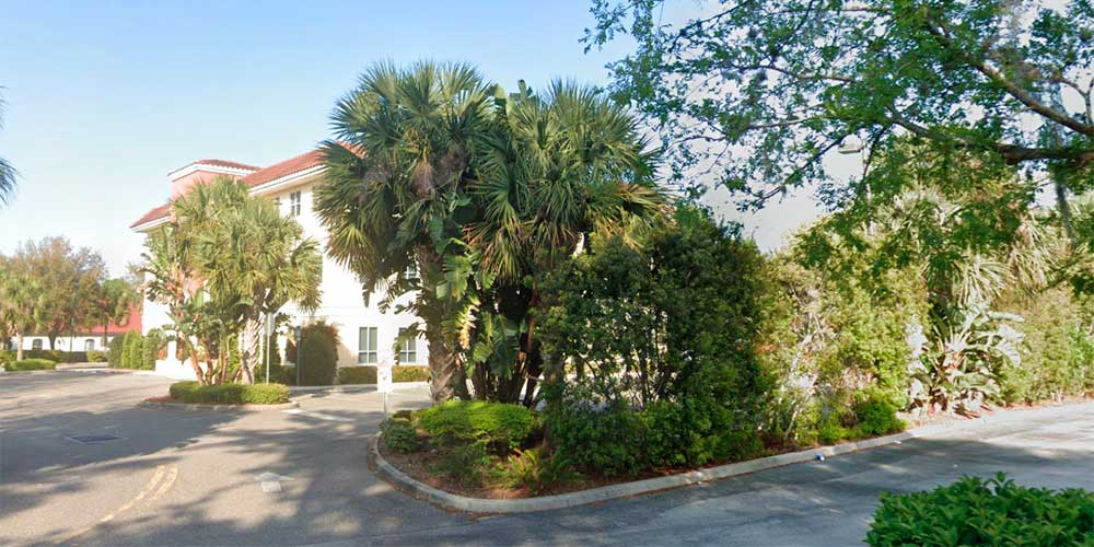 870 Dunlawton Ave, Port Orange, FL 32127